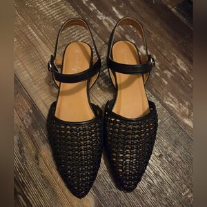 Wonderly Black Woven Sandals
